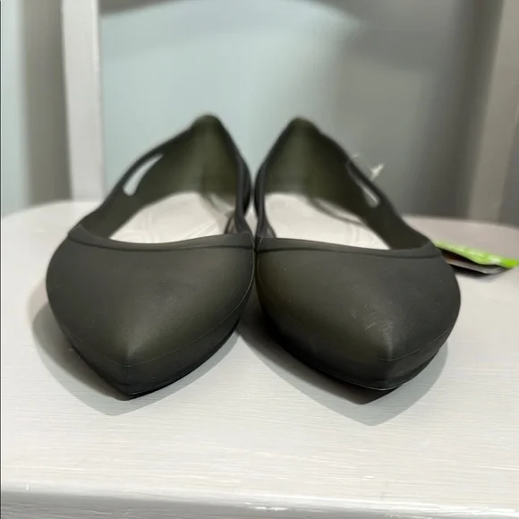 CROCS Black Pointed toe flats. NWT - Picture 3 of 10